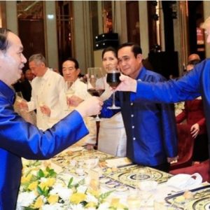 Chủ tịch nước dẫn ‚anh em bốn bể là nhà‘ tại tiệc chiêu đãi APEC