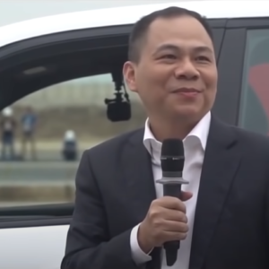 What are the „common things“ of the super-rich in Vietnam?