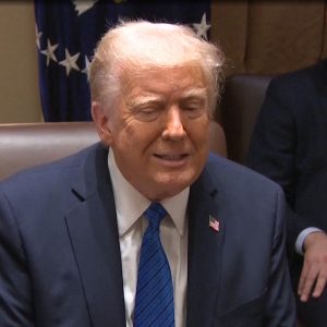 Dữ liệu và mật khẩu của những người trung thành với Trump được tìm thấy trực tuyến