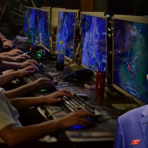 TRÒ CHƠI LẬT ĐỔ CHẾ ĐỘ CỘNG SẢN