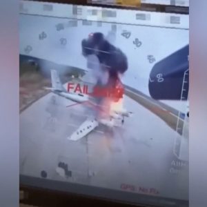 Ukraine mở cuộc tấn công lớn vào các sân bay của Nga- „Máy bay ném bom cháy hàng loạt“