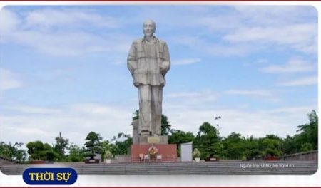 Công an vào cuộc vì dân chê Quảng trường không đẹp bằng Ecopark.